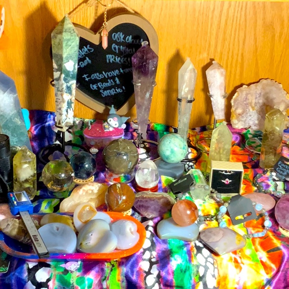 Live listing for jewelry